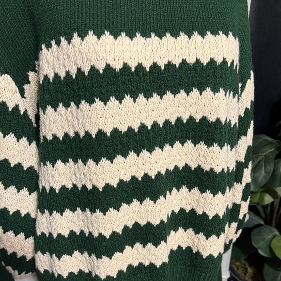 Vine & Love Green and Cream Striped Sweater Size Large - Picture 4 of 10
